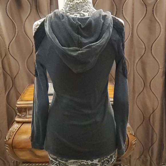 Venus cold shoulder hoodie top, size S - Picture 4 of 4
